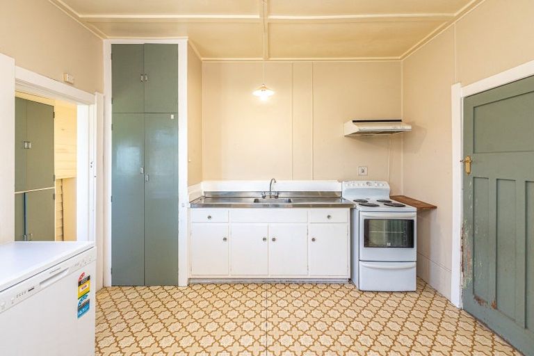 Photo of property in 31 Gonville Avenue, Gonville, Whanganui, 4501