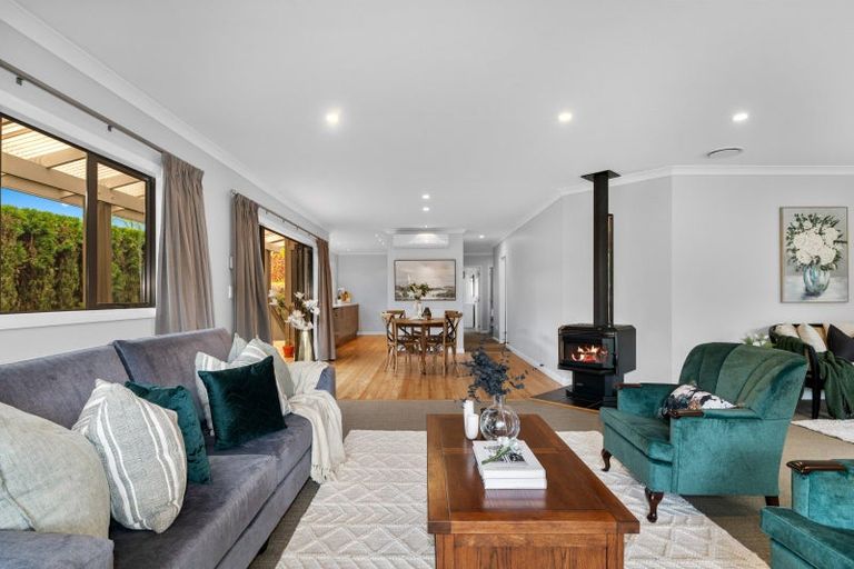 Photo of property in 5 Millar Road, Lake Okareka, Rotorua, 3076