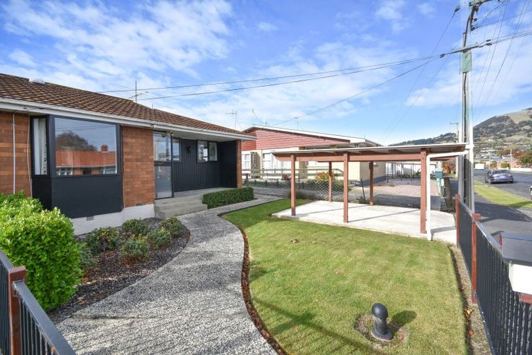 Photo of property in 17 Argyle Street, Mornington, Dunedin, 9011