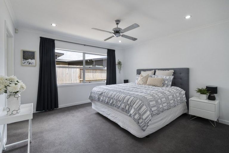 Photo of property in 14 Millbrook Place, Ashhurst, 4810