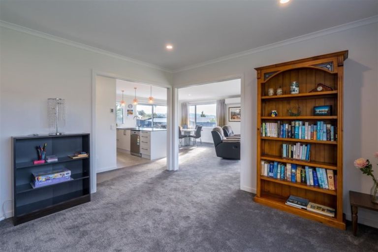 Photo of property in 44 Heathfield Drive, Mosgiel, 9024