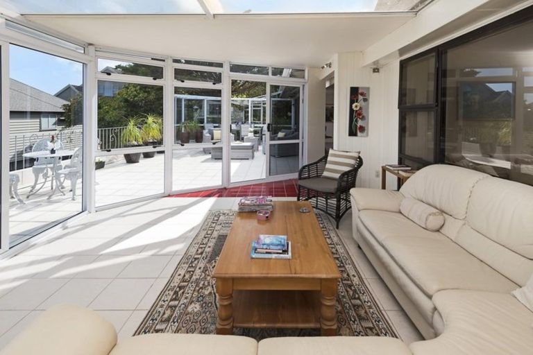 Photo of property in 2/9 Takutai Avenue, Bucklands Beach, Auckland, 2012