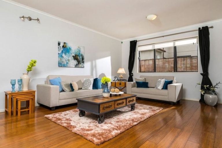 Photo of property in 10 Greenbough Lane, Greenhithe, Auckland, 0632