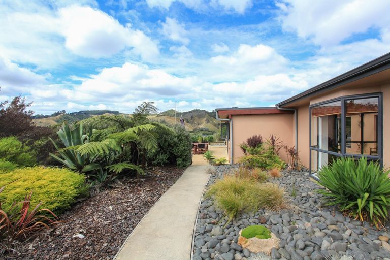 Photo of property in 25 Kauri Lane, Huntly, 3771