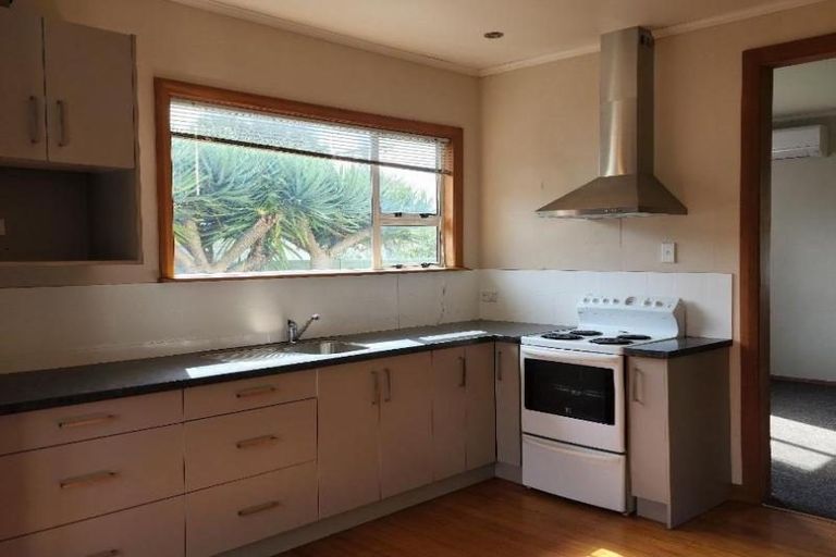 Photo of property in 42 Fitzroy Road, Fitzroy, New Plymouth, 4312