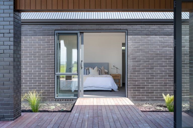 Photo of property in 16 Te Ara O Tahataharoa, Te Puna, Tauranga, 3176