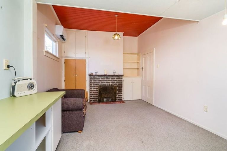 Photo of property in 91 Oxford Street, South Dunedin, Dunedin, 9012