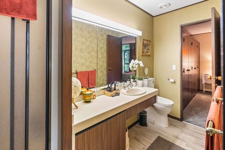 Photo of property in 2 Exeter Place, Tihiotonga, Rotorua, 3015