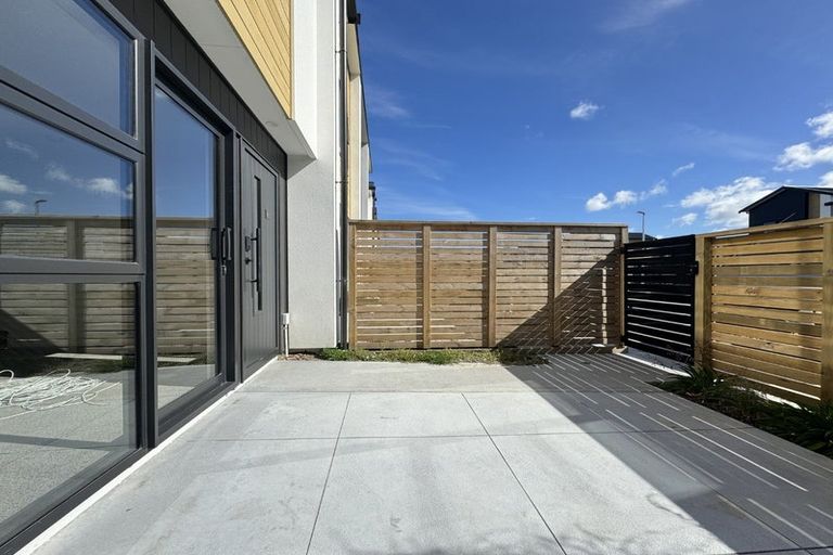 Photo of property in 1 Te Ara O Papatahi, Wainuiomata, Lower Hutt, 5014