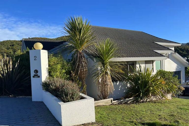 Photo of property in 2 Myers Grove, Churton Park, Wellington, 6037