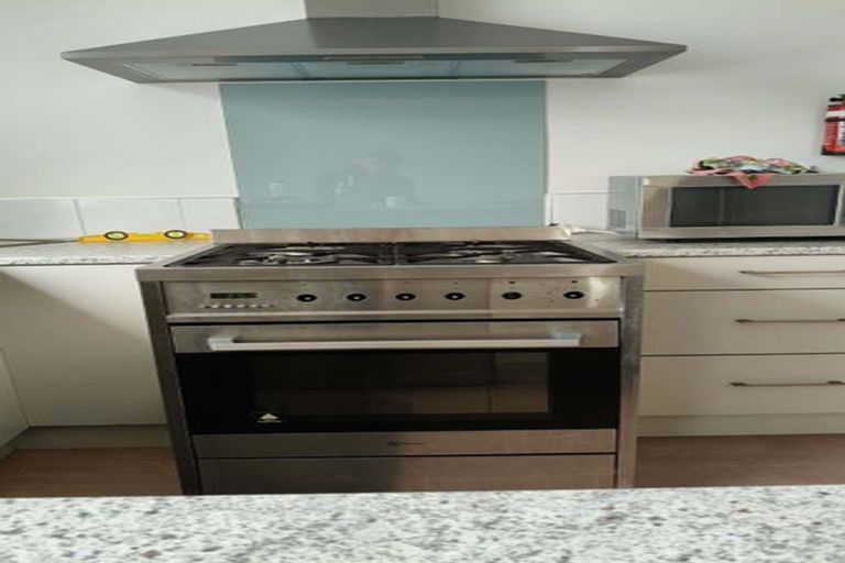 Photo of property in 24 Stoke Street, Newtown, Wellington, 6021