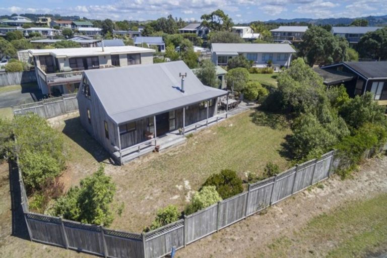 Photo of property in 11 Darroch Slope, Omaha, 0986