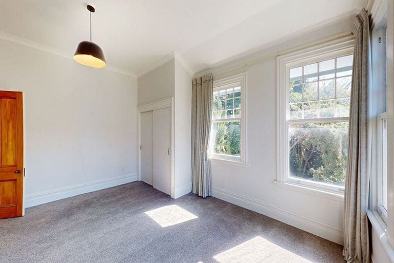 Photo of property in 44 Aurora Terrace, Kelburn, Wellington, 6012