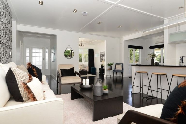 Photo of property in 19 Gillies Avenue, Claudelands, Hamilton, 3214