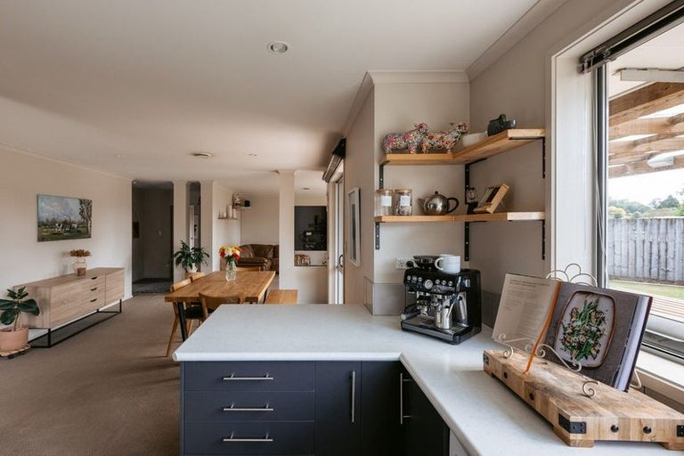 Photo of property in 14 Kinder Place, Ngongotaha, Rotorua, 3010