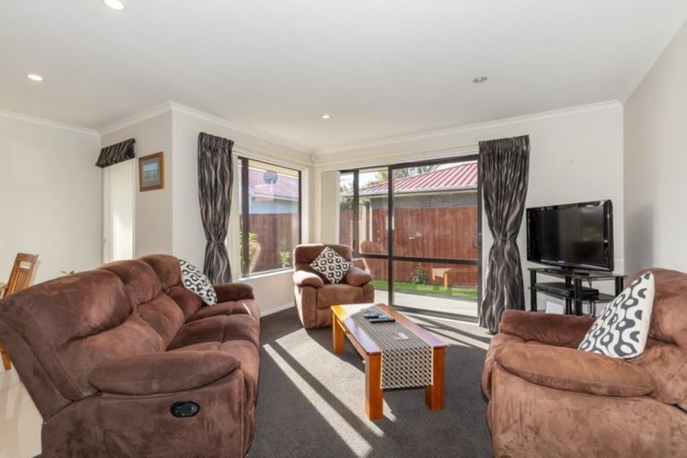 Photo of property in 32 Neill Street, Hornby, Christchurch, 8042