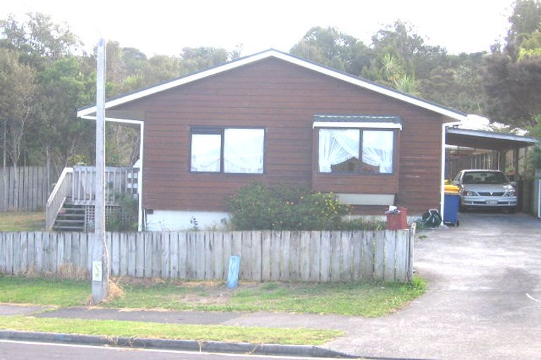 Photo of property in 2/25 Heathglen Place, Bayview, Auckland, 0629