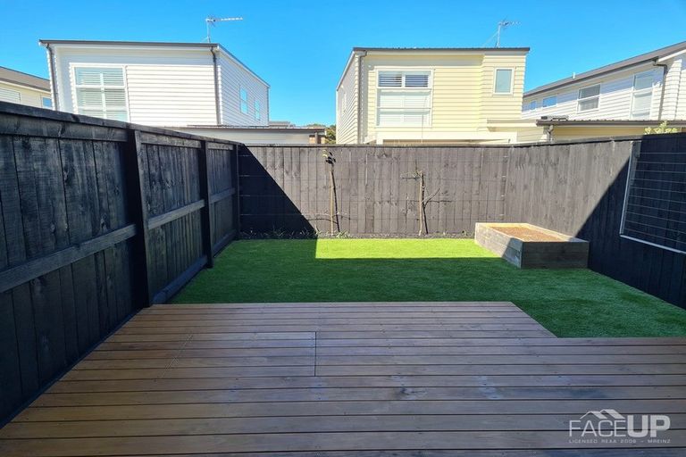 Photo of property in 23 Spotted Dove Road, Hobsonville, Auckland, 0616
