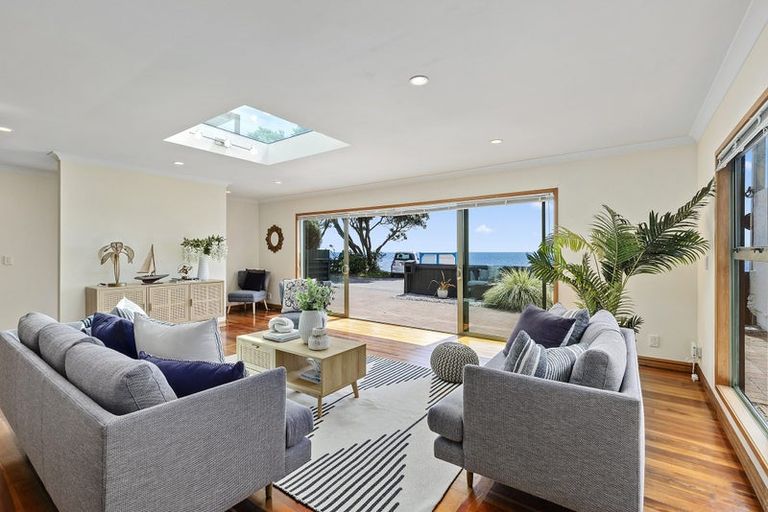 Photo of property in 10 Ocean Parade, Pukerua Bay, 5026