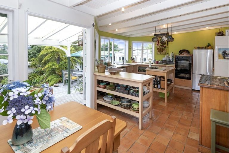 Photo of property in 159 Bleakhouse Road, Mellons Bay, Auckland, 2014