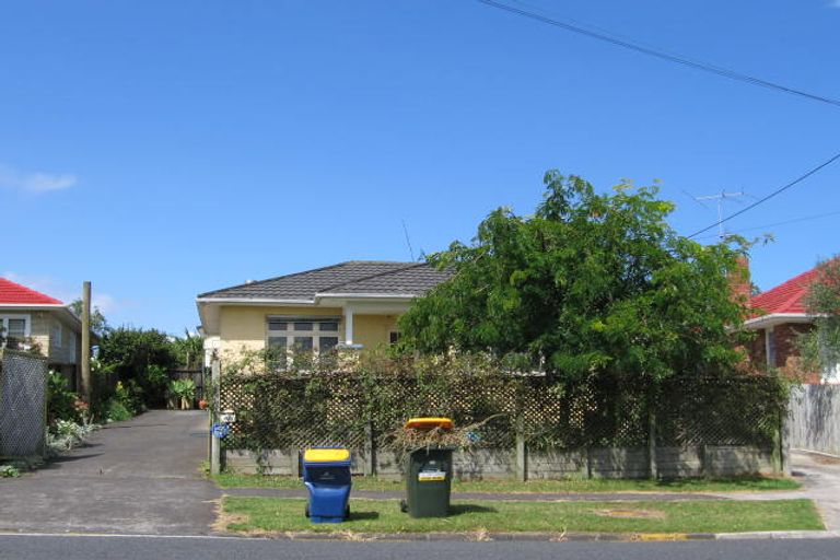 Photo of property in 2/146 Hutchinson Avenue, New Lynn, Auckland, 0600