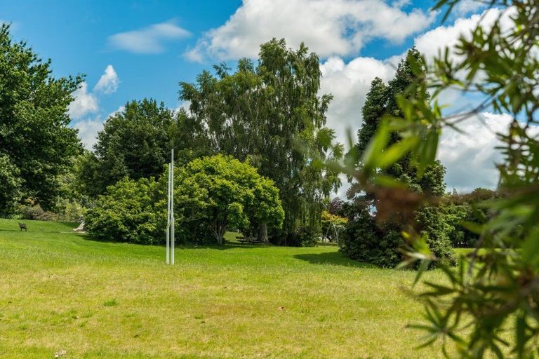 Photo of property in 11 Besley Place, Acacia Bay, Taupo, 3330