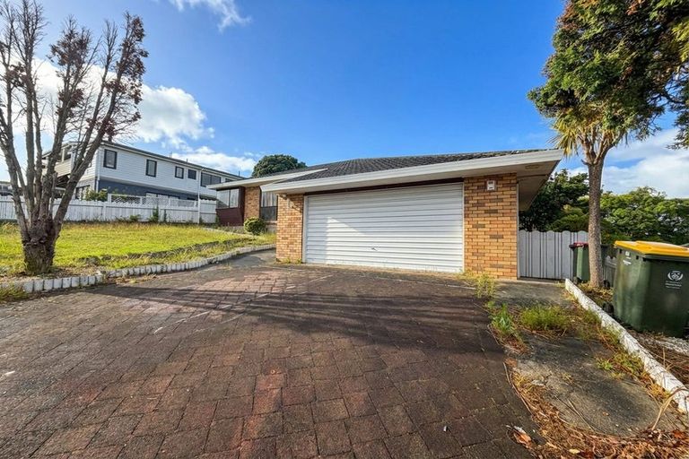 Photo of property in 40 Pigeon Mountain Road, Half Moon Bay, Auckland, 2012