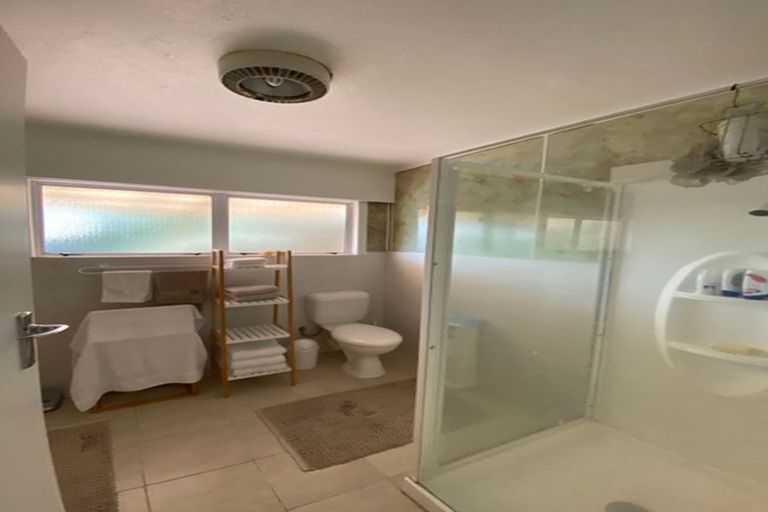 Photo of property in 16 Rotoiti Avenue, Pakuranga Heights, Auckland, 2010