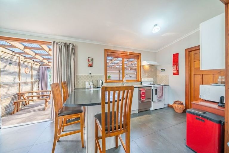 Photo of property in 25 Awamutu Grove, Waiwhetu, Lower Hutt, 5010