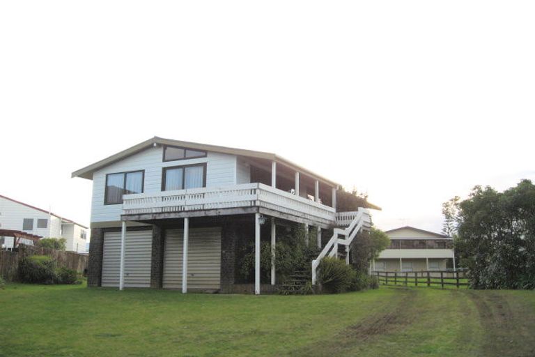 Photo of property in 101 Tangaroa Road, Whangamata, 3620
