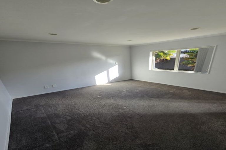 Photo of property in 27 Emmerdale Avenue, Papakura, 2110