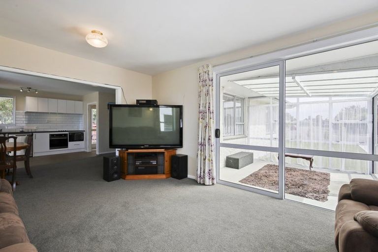 Photo of property in 76 Bush Street, Rangiora, 7400