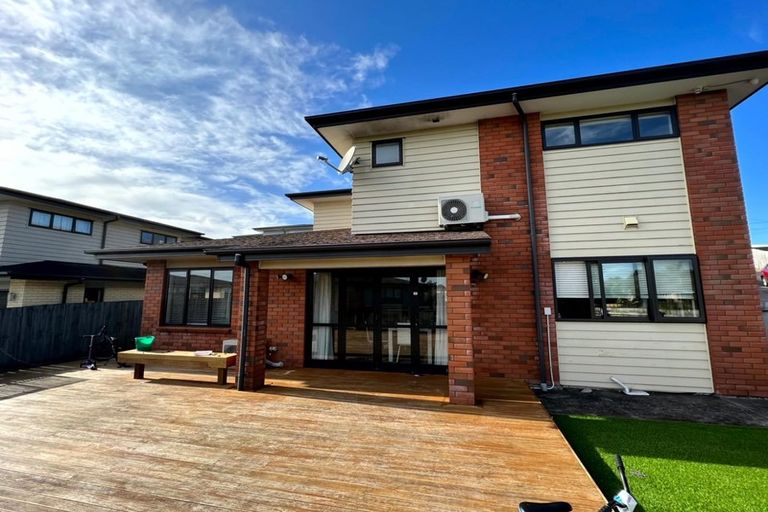 Photo of property in 115e Sturges Road, Henderson, Auckland, 0612