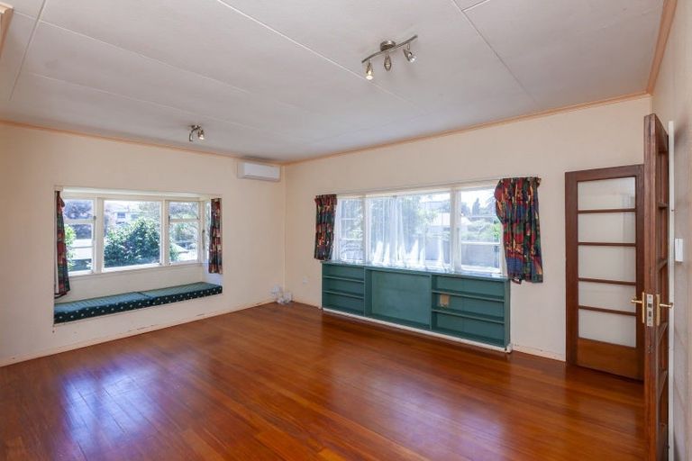 Photo of property in 4 Mckay Street, Paraparaumu Beach, Paraparaumu, 5032
