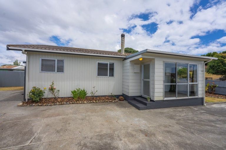 Photo of property in 54 Norfolk Crescent, Otaki Beach, Otaki, 5512