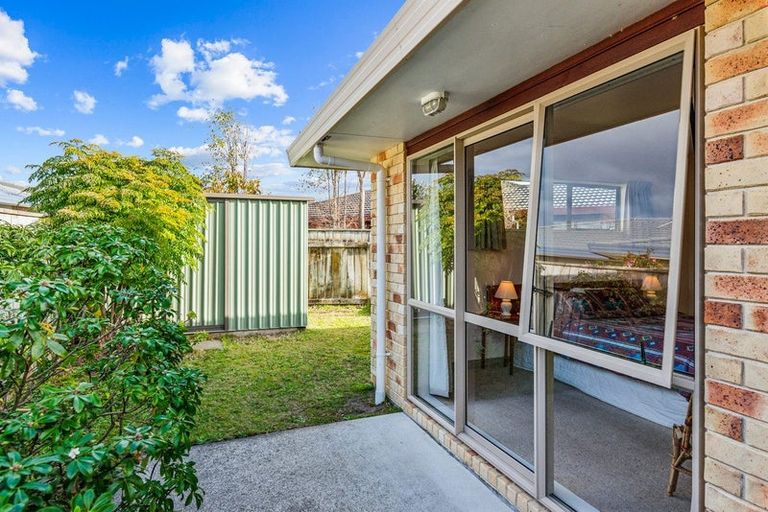 Photo of property in 6 Glen Loch Place, Paraparaumu, 5032