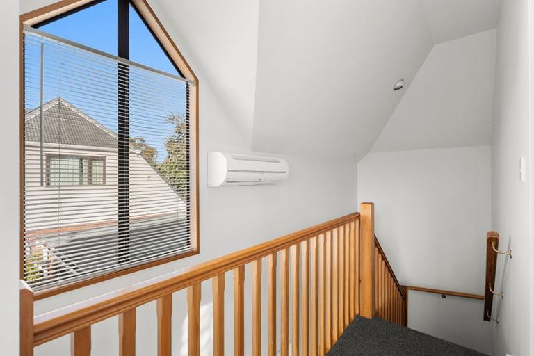 Photo of property in 1 Ryeland Avenue, Ilam, Christchurch, 8041