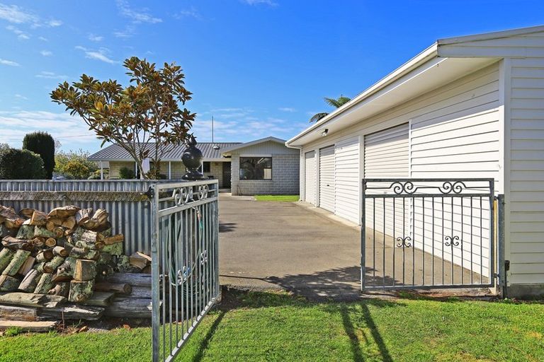 Photo of property in 55 Ferry Road, Clive, 4102