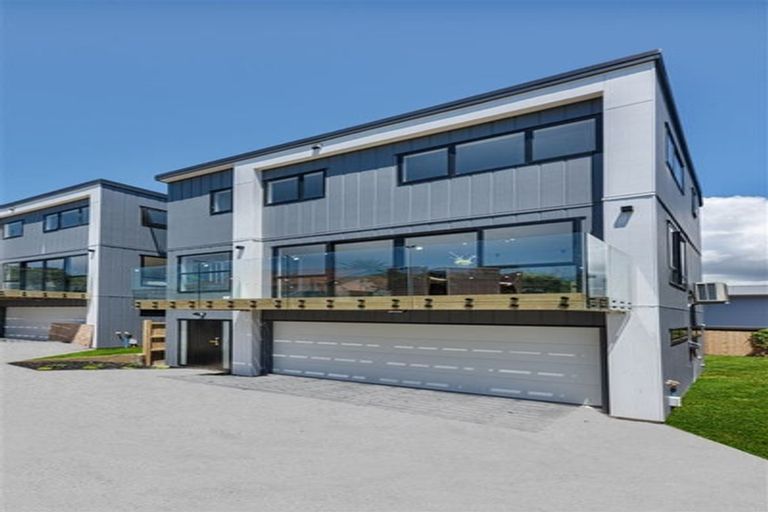 Photo of property in 14c Firth Road, Torbay, Auckland, 0630