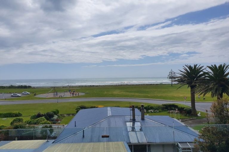 Photo of property in 9 Warburton Street, Karoro, Greymouth, 7805