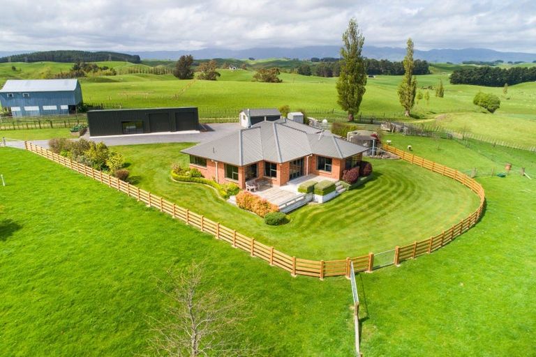 Photo of property in 158 Finnis Road, Pohangina, Feilding, 4775