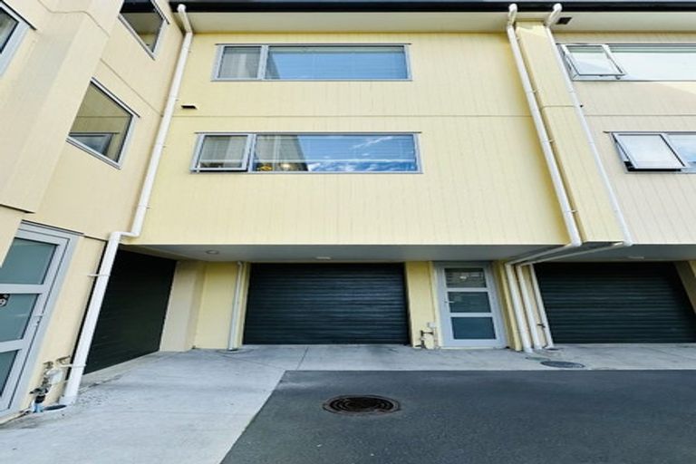 Photo of property in 10/11 Ray Small Drive, Papakura, 2110