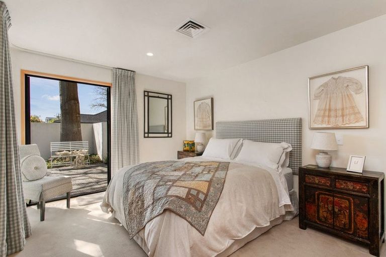 Photo of property in 2/31a Garden Road, Merivale, Christchurch, 8014