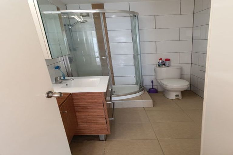 Photo of property in 23a Laurina Road, Sunnynook, Auckland, 0620