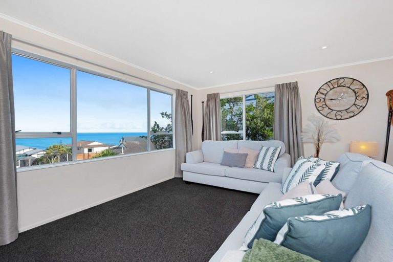 Photo of property in 6 Orchy Crescent, Southgate, Wellington, 6023