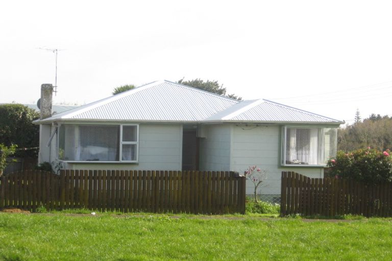 Photo of property in 19 High Street East, Waitara, 4320