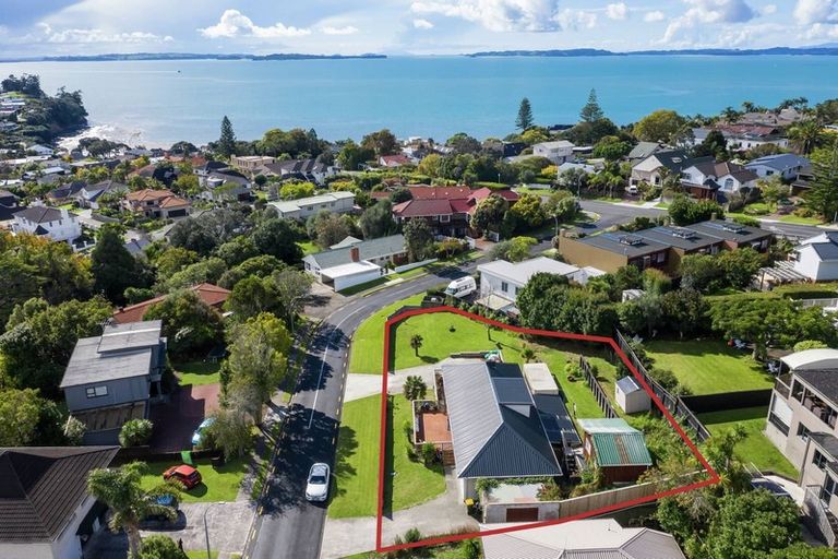 Photo of property in 8 Evelyn Road, Cockle Bay, Auckland, 2014