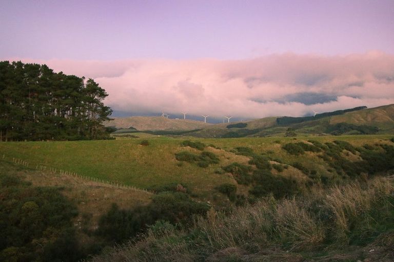 Photo of property in 46 Atlantic Drive, Fitzherbert, Palmerston North, 4410