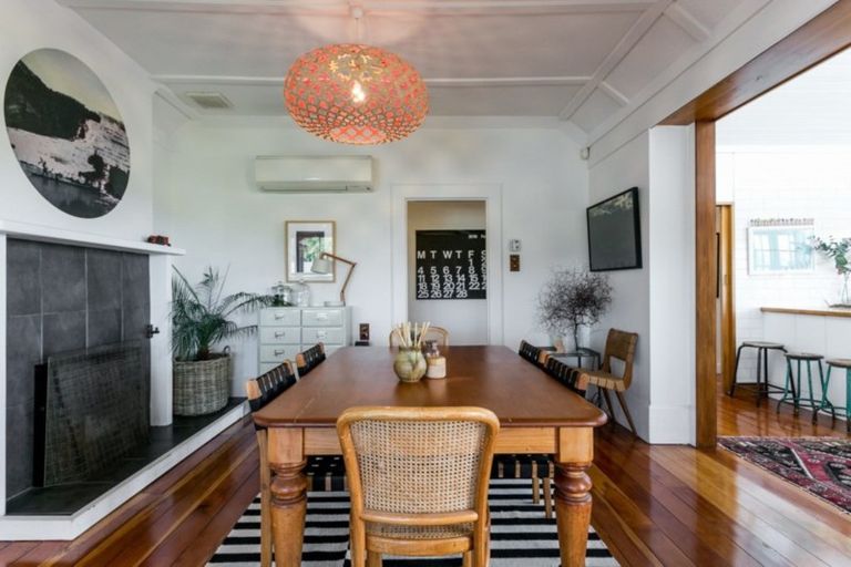 Photo of property in 14 Selwyn Road, Hospital Hill, Napier, 4110