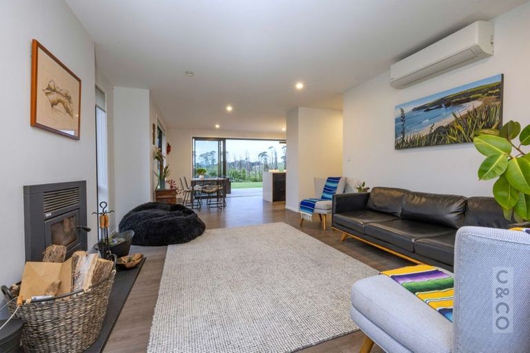 Photo of property in 225b Amreins Road, Taupaki, 0782